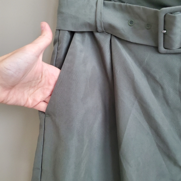 a new day NWT Target Women's Hi-rise Belted Short in Olive Green Size 8 - Picture 6 of 8